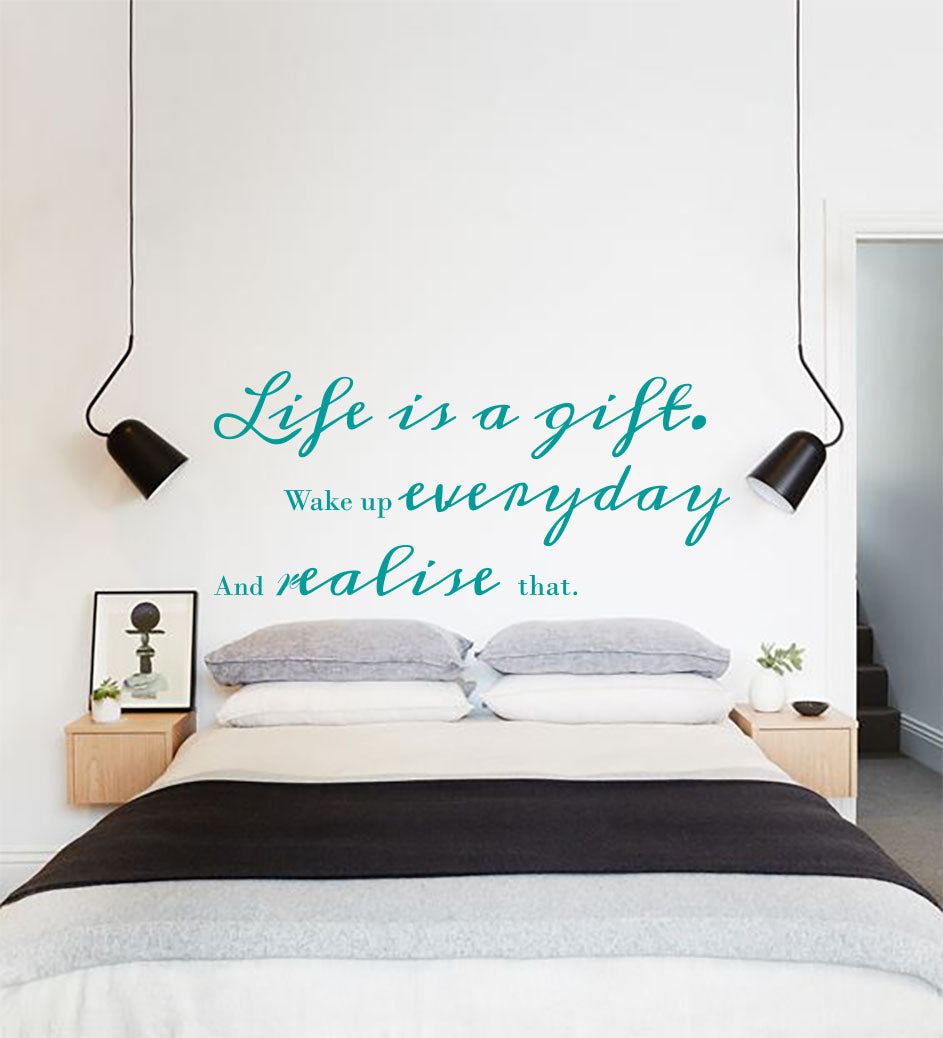 LA VIE EST UN CADEAU Inspirational Quotes Sticker Sticker SQ165