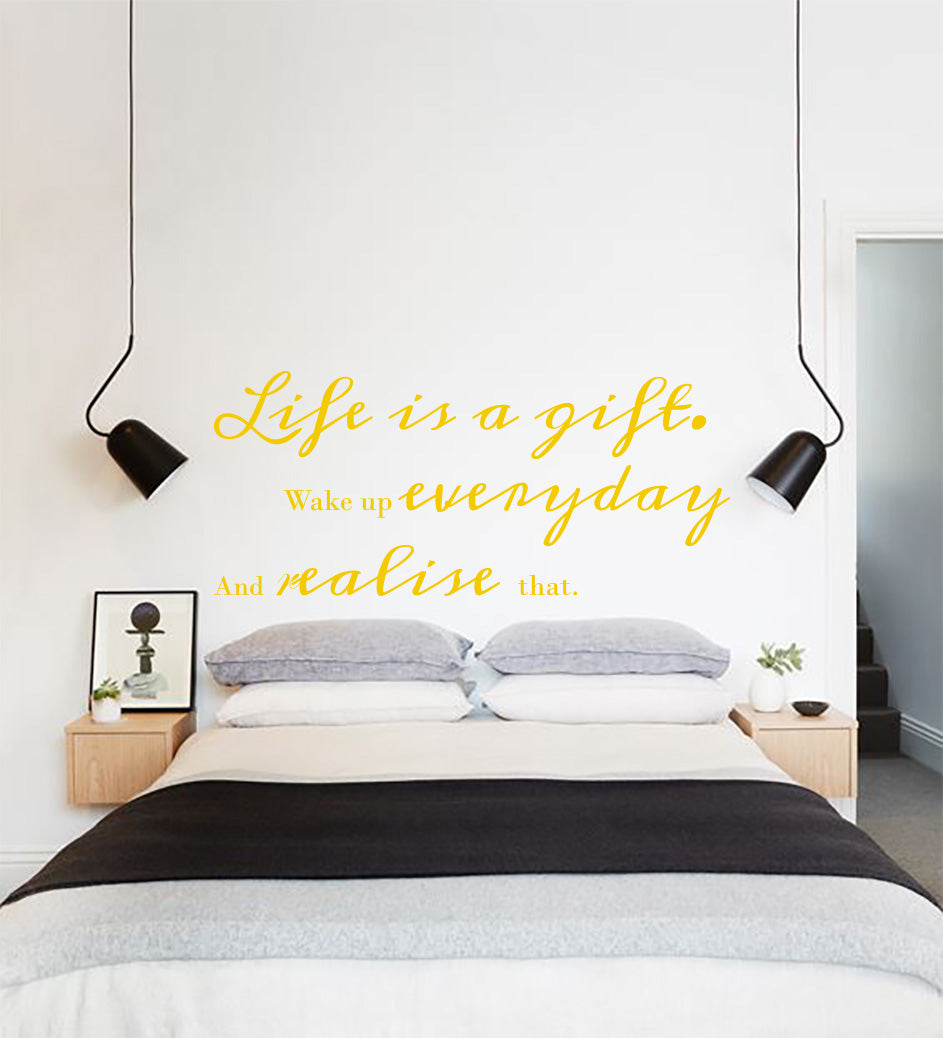 LA VIE EST UN CADEAU Inspirational Quotes Sticker Sticker SQ165
