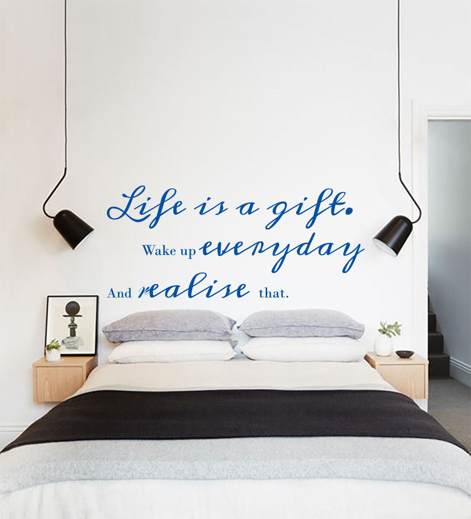 LA VIE EST UN CADEAU Inspirational Quotes Sticker Sticker SQ165