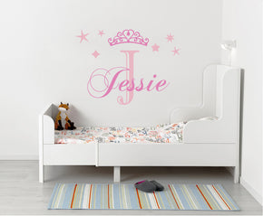 Personnalisé nom de la couronne sticker mural autocollant pochoir Silhouette SQ223