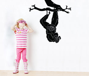 Singe sur une branche sticker mural autocollant pochoir Silhouette ST331